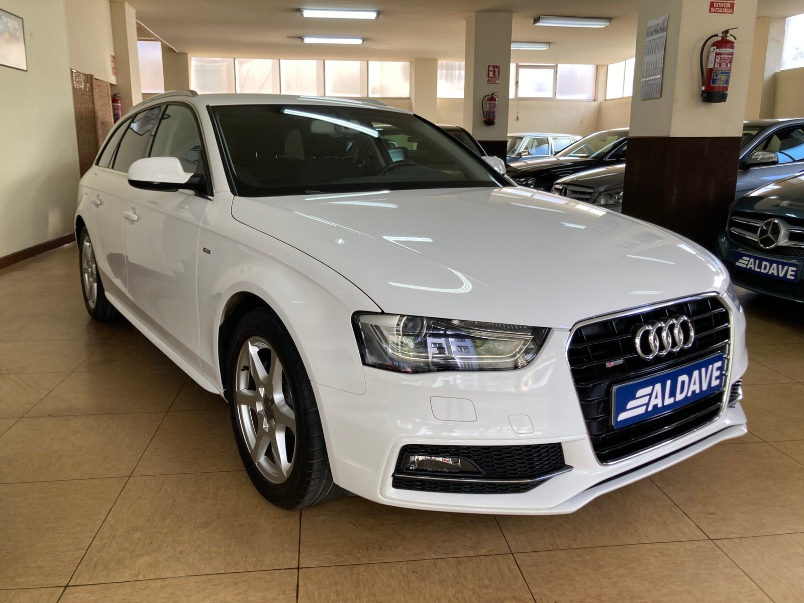 AUDI A4 Avant 2.0 TDI clean 150CV multitr S line full