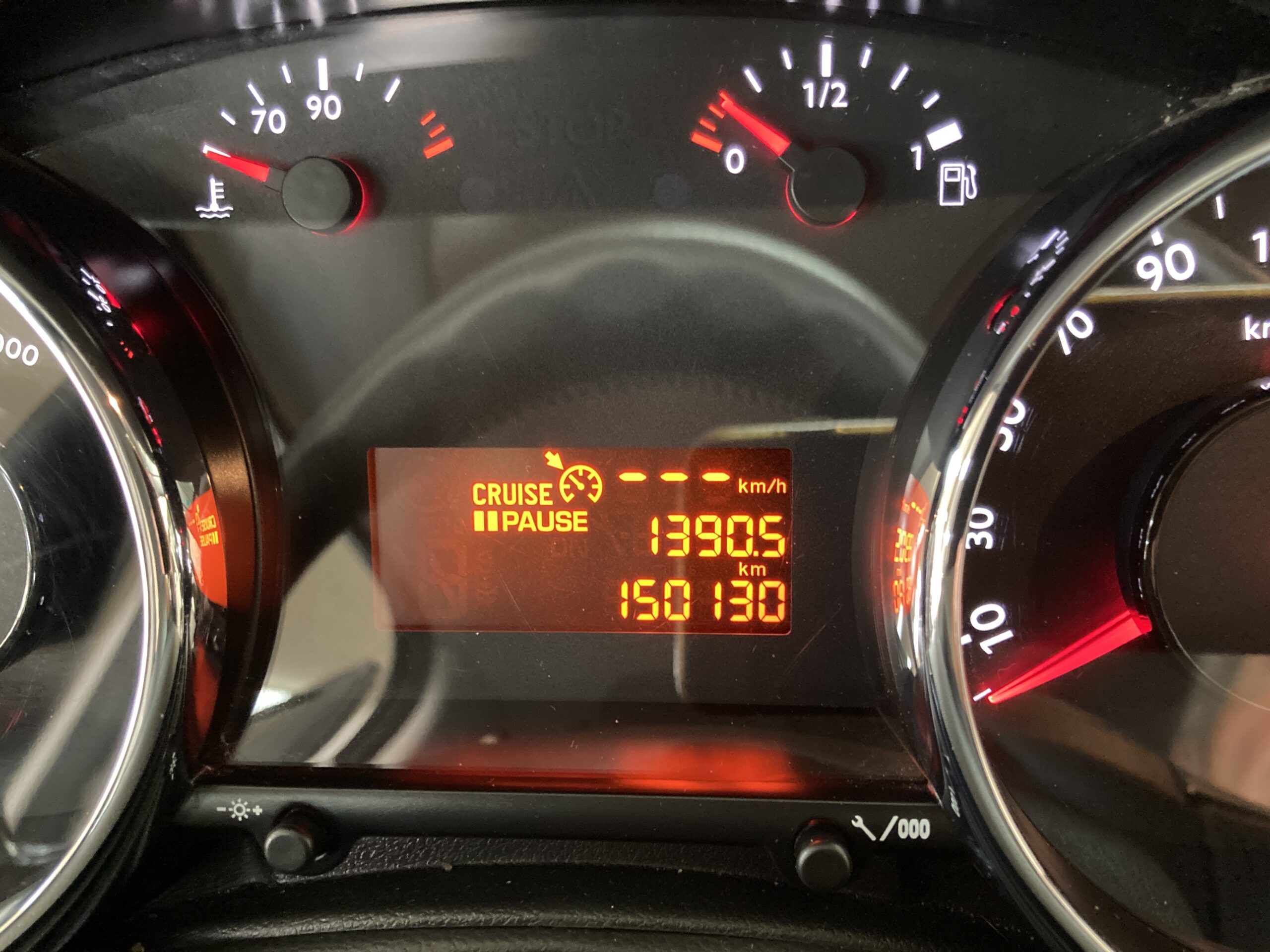 
								PEUGEOT 5008 1.6 BlueHDi Style 7 pl. 120 full									