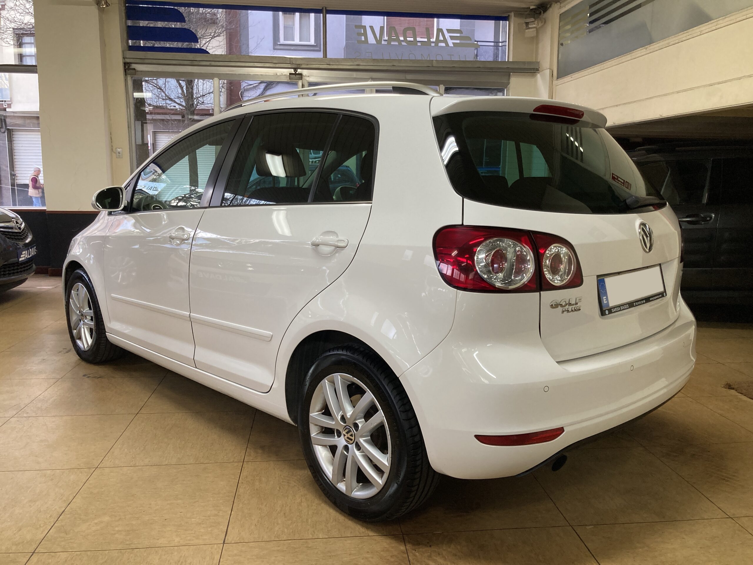 
								VOLKSWAGEN Golf Plus 1.6TDI Sport full									