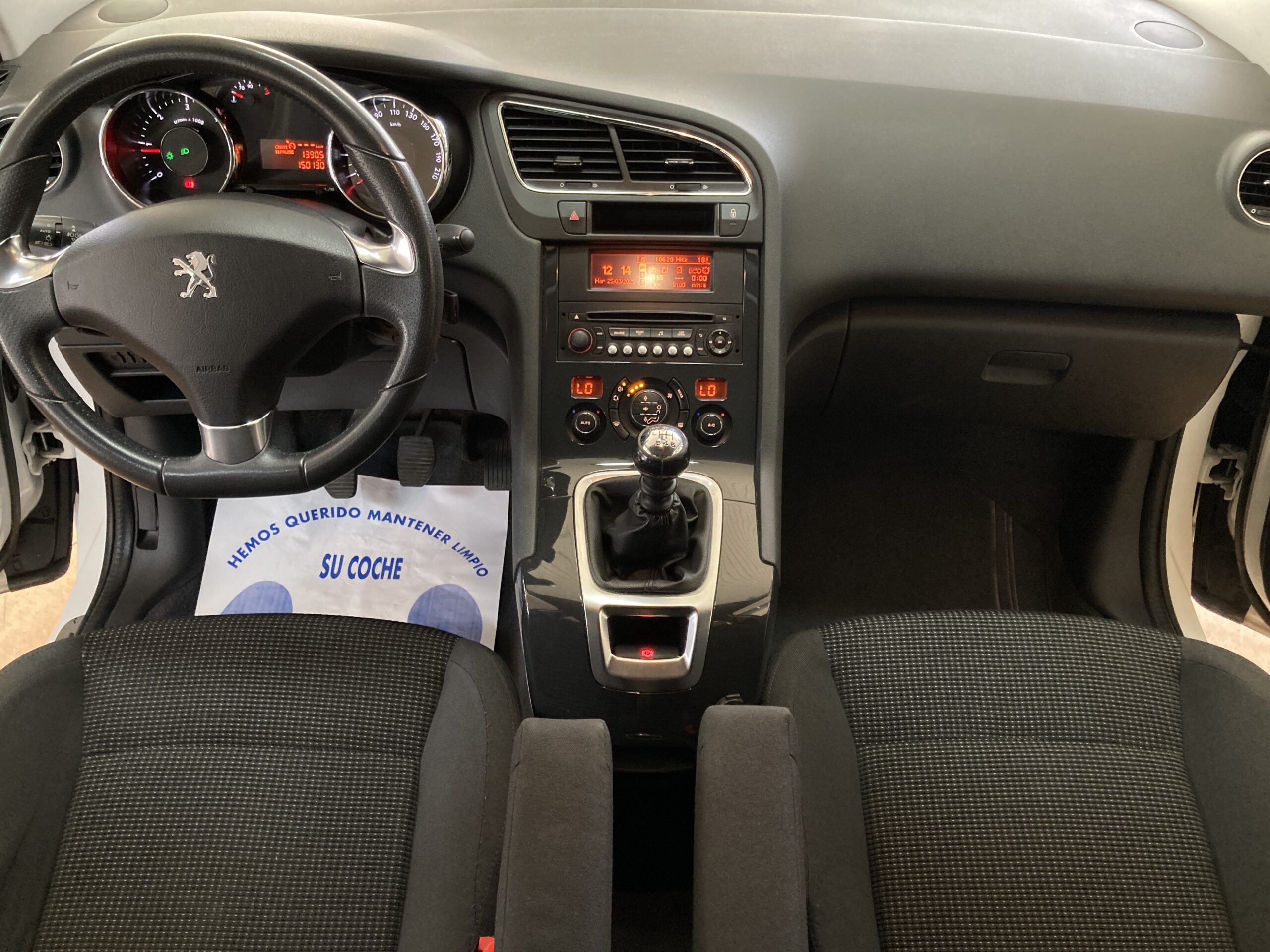 
								PEUGEOT 5008 1.6 BlueHDi Style 7 pl. 120 full									