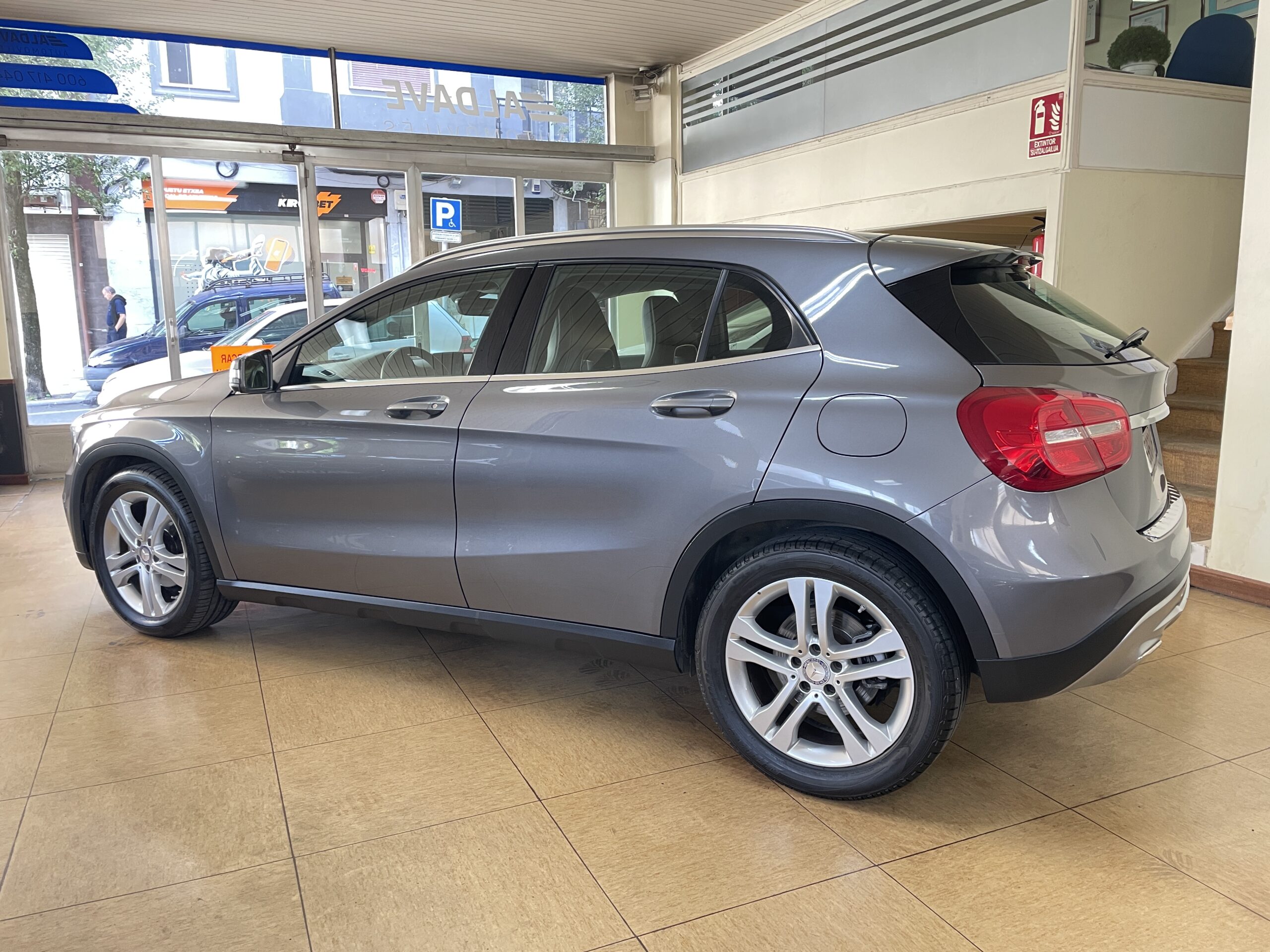 
								MERCEDES GLA 200 CDI URBAN full									
