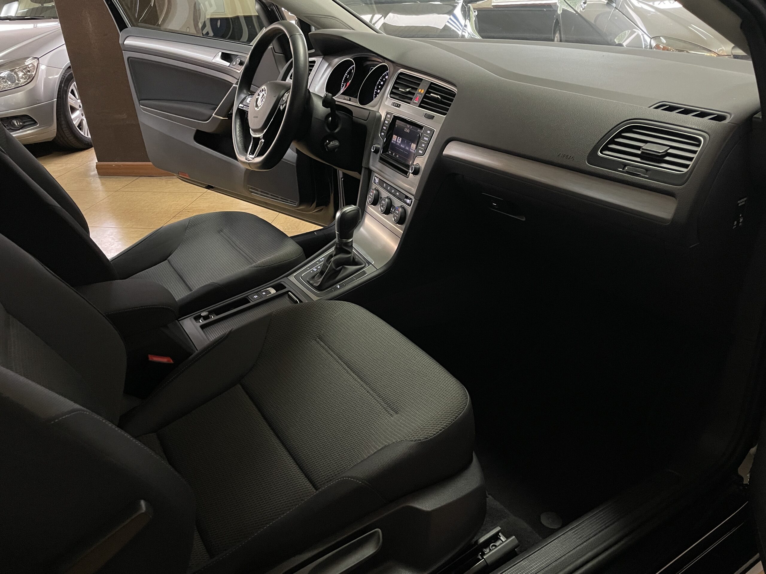 
								VOLKSWAGEN Golf Advance 1.4 TSI 122CV BMT DSG 3p. full									