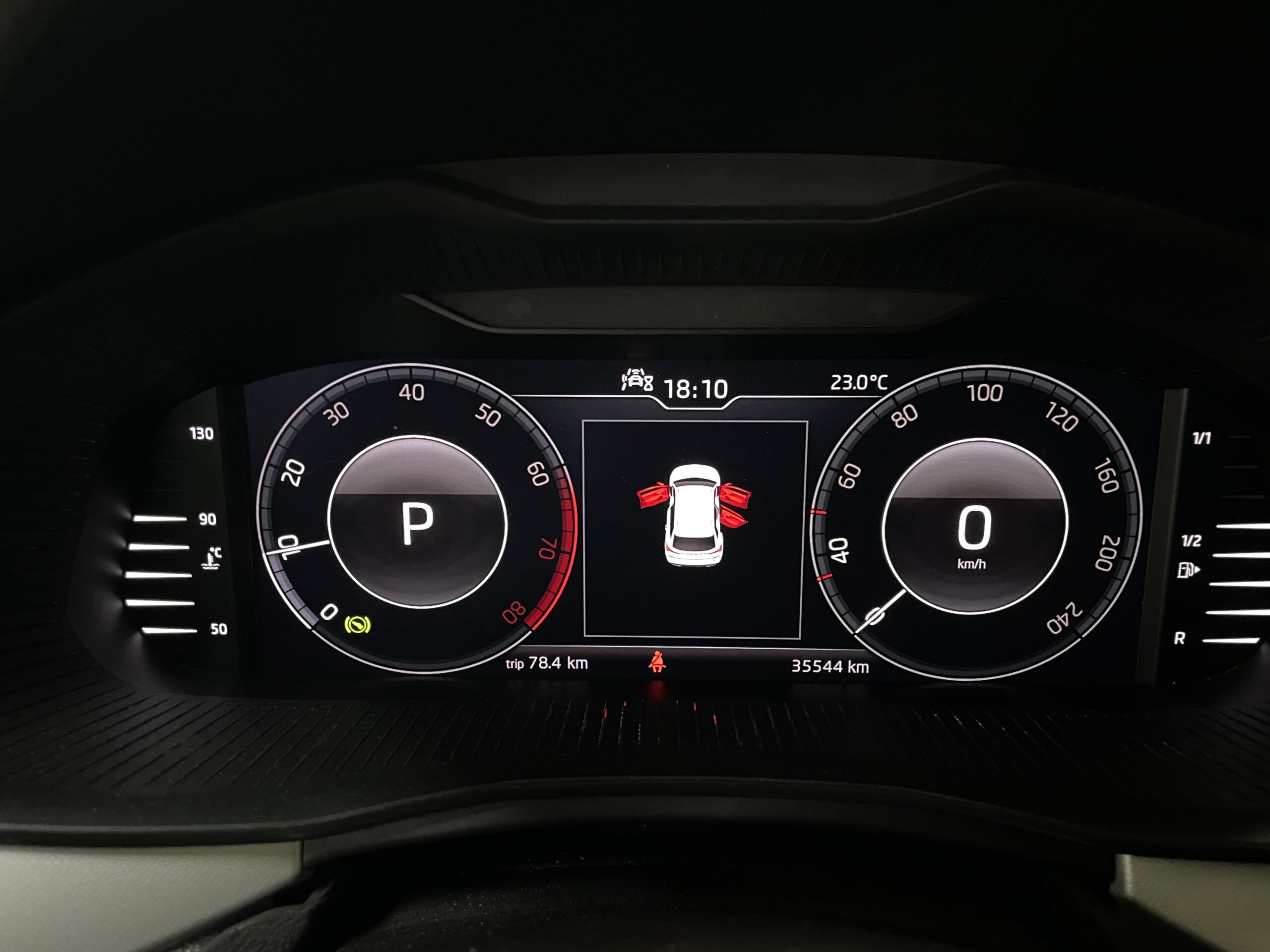 
								SKODA Kamiq 1.0 TSI 85kW 115CV DSG Ambition full									