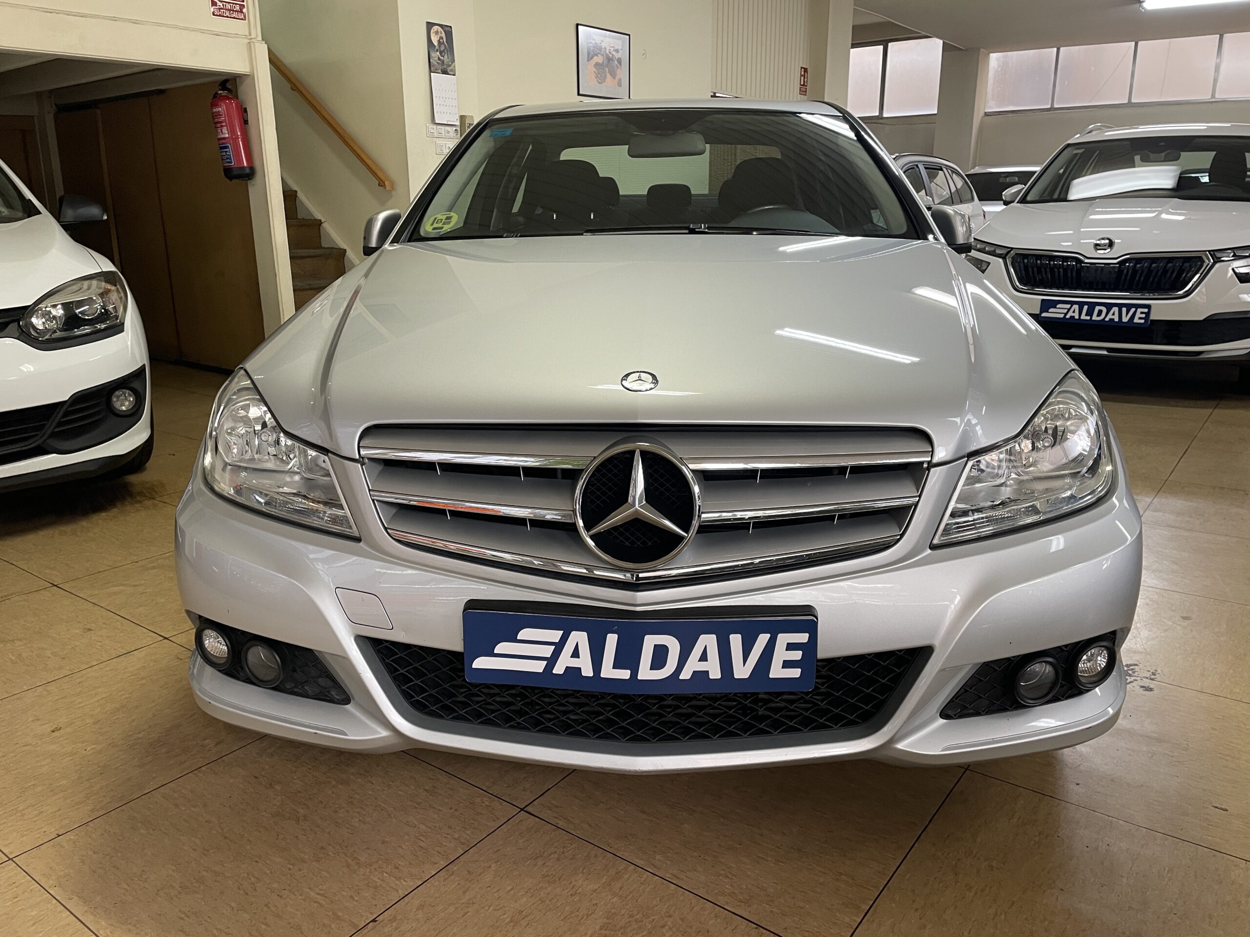 
								MERCEDES C220 CDI BLUEEFFICIENCY full									