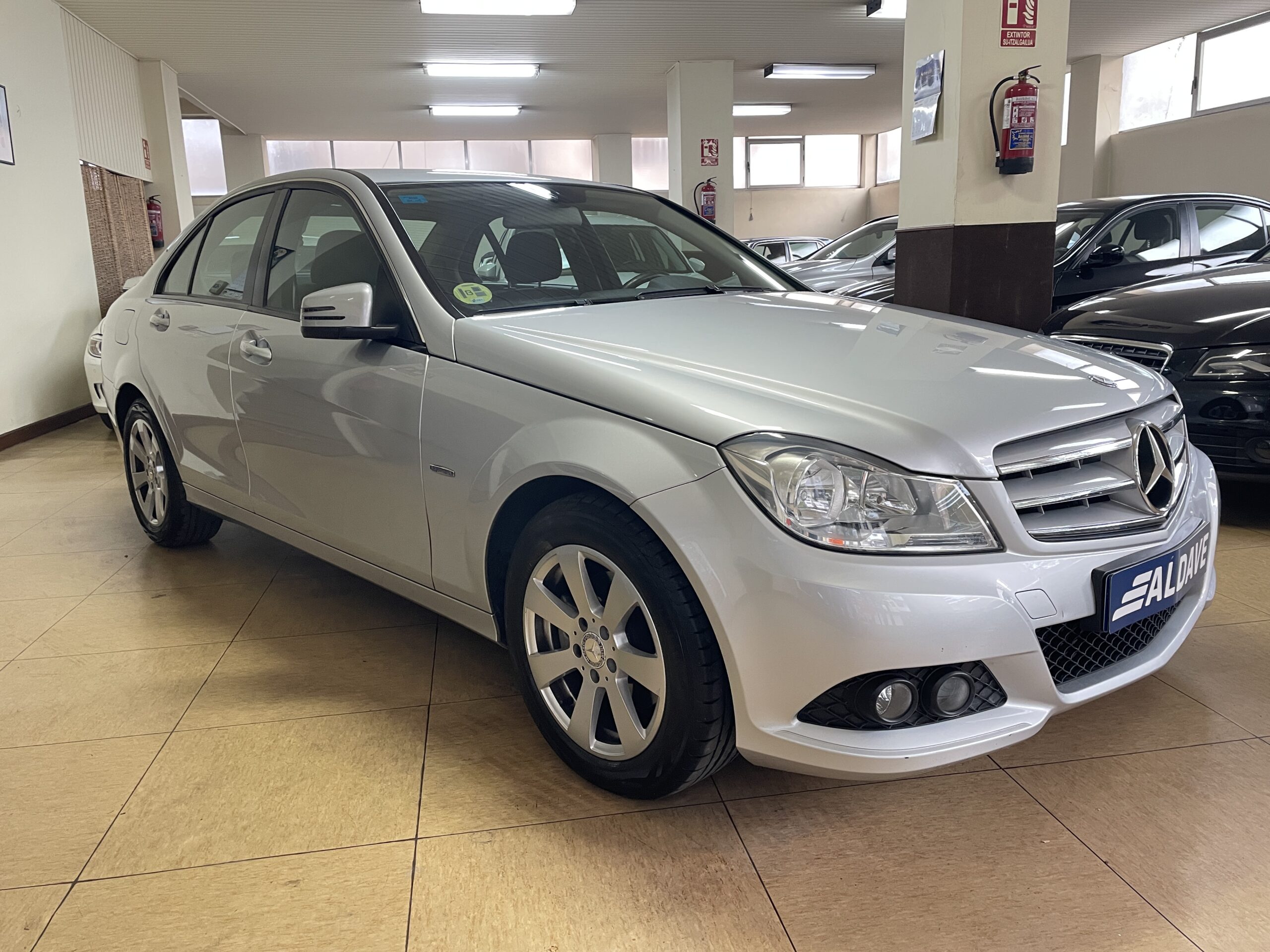
								MERCEDES C220 CDI BLUEEFFICIENCY full									