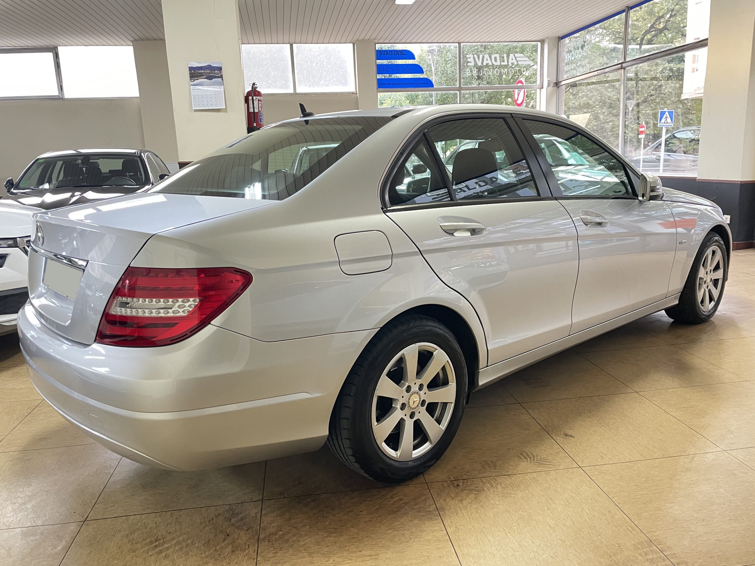 
								MERCEDES C220 CDI BLUEEFFICIENCY full									