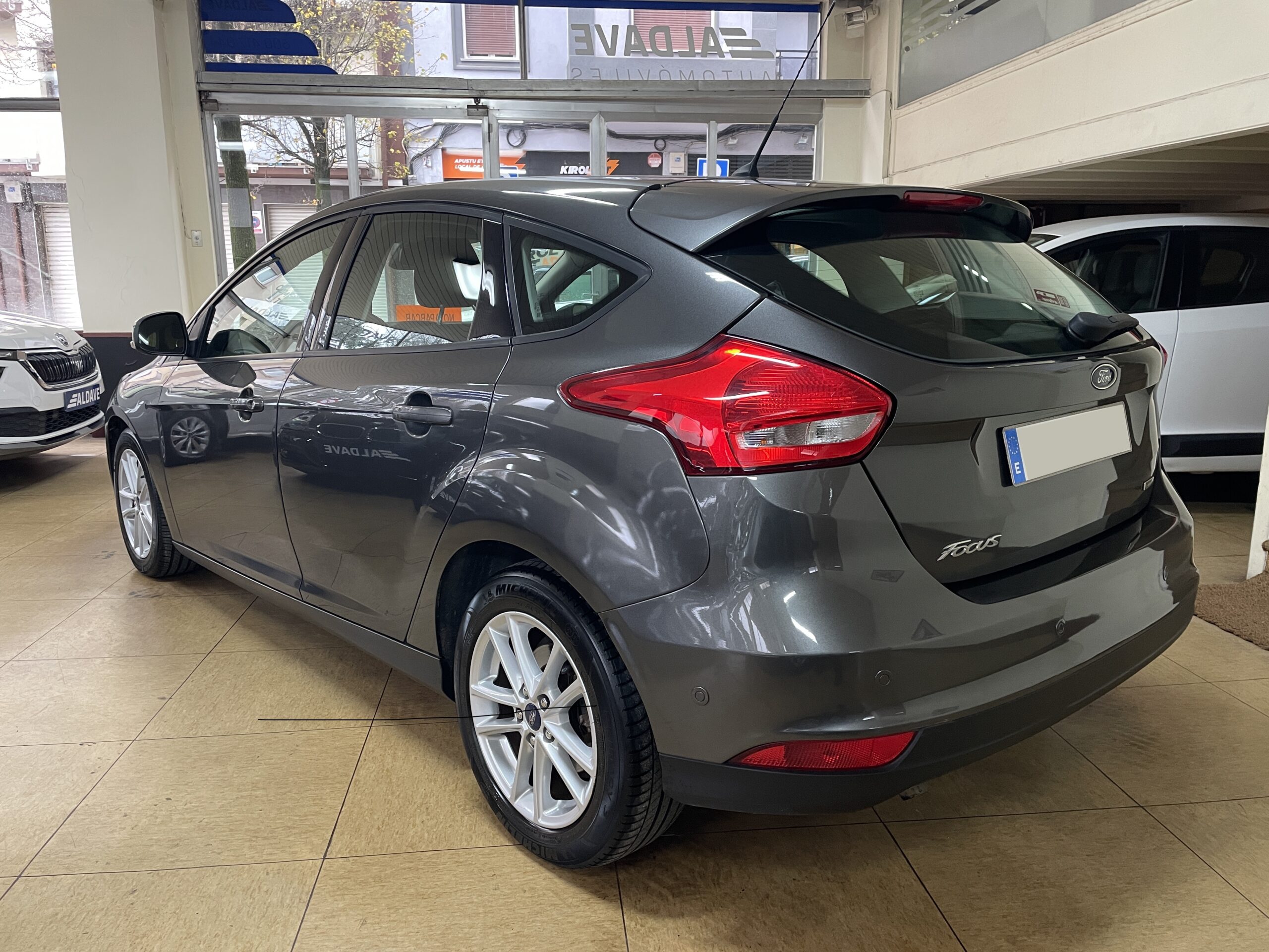 
								FORD Focus 1.6 TDCi 115cv Trend+ full									