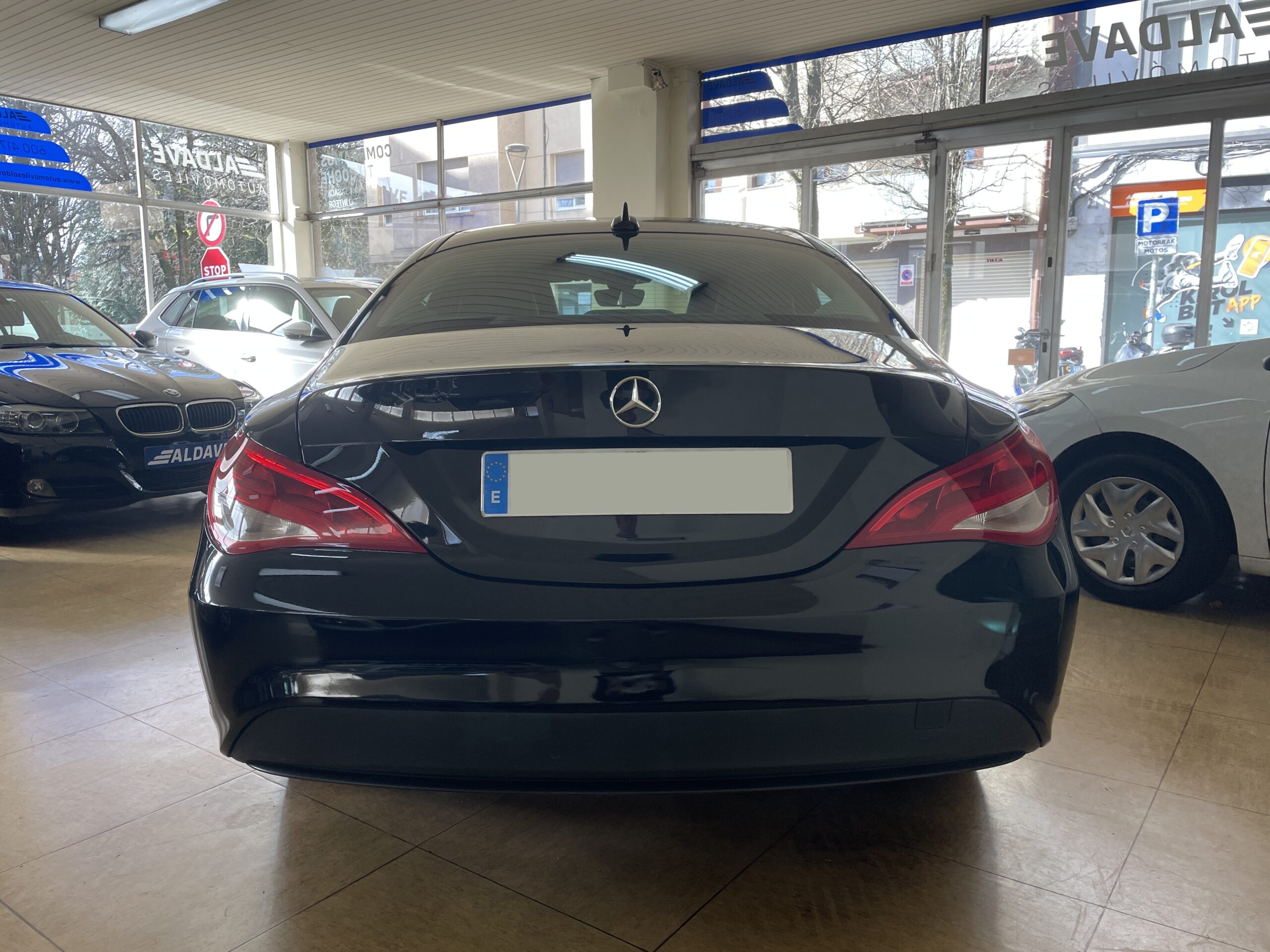 
								MERCEDES CLA 180 D full									