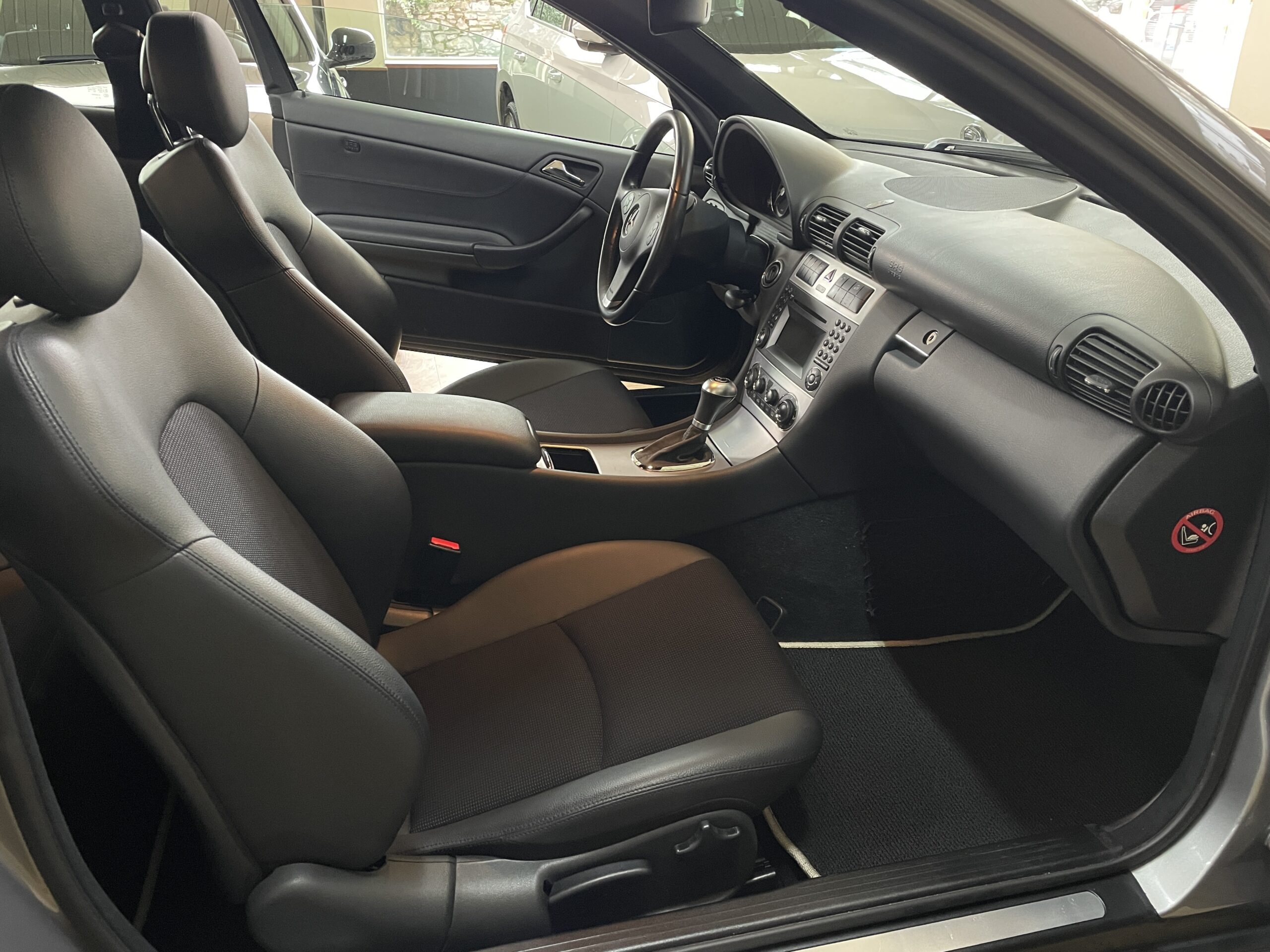 
								MERCEDES CLC 220 CDI AUTOMATICO full									