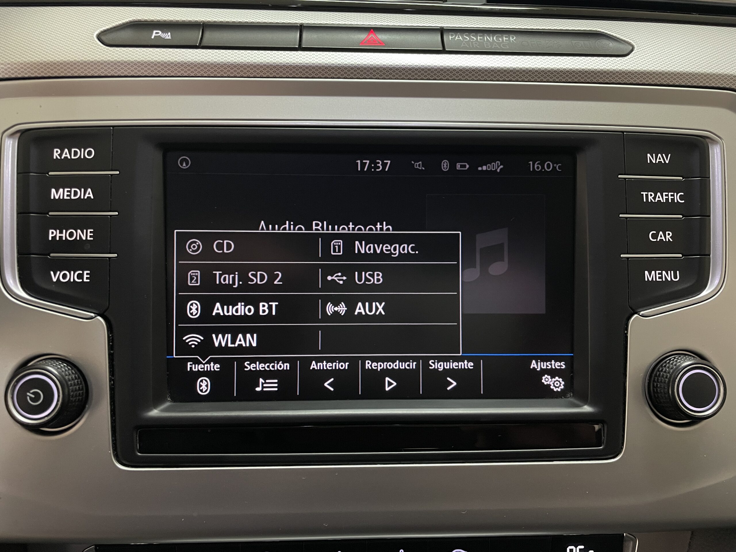 
								VOLKSWAGEN Passat Variant Advance 1.6 TDI 120CV BMT full									