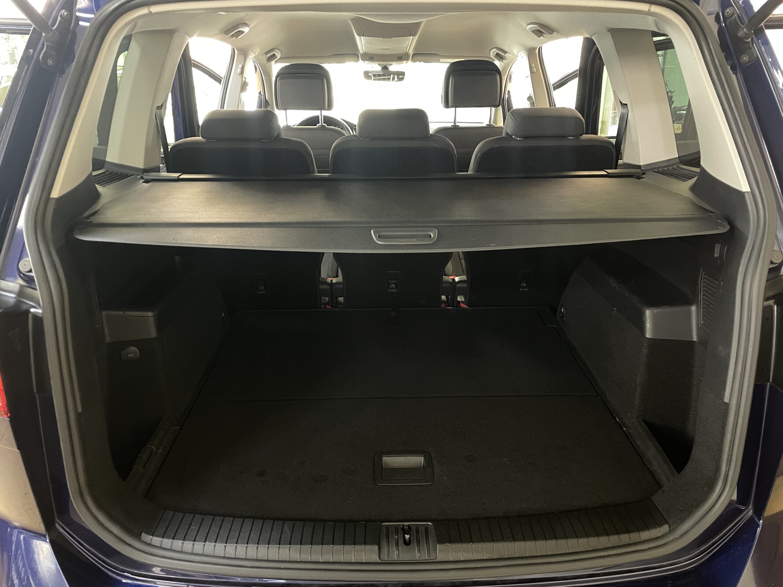 
								VOLKSWAGEN TOURAN  Advance 1.6 TDI 115CV DSG 5 Plazas full									