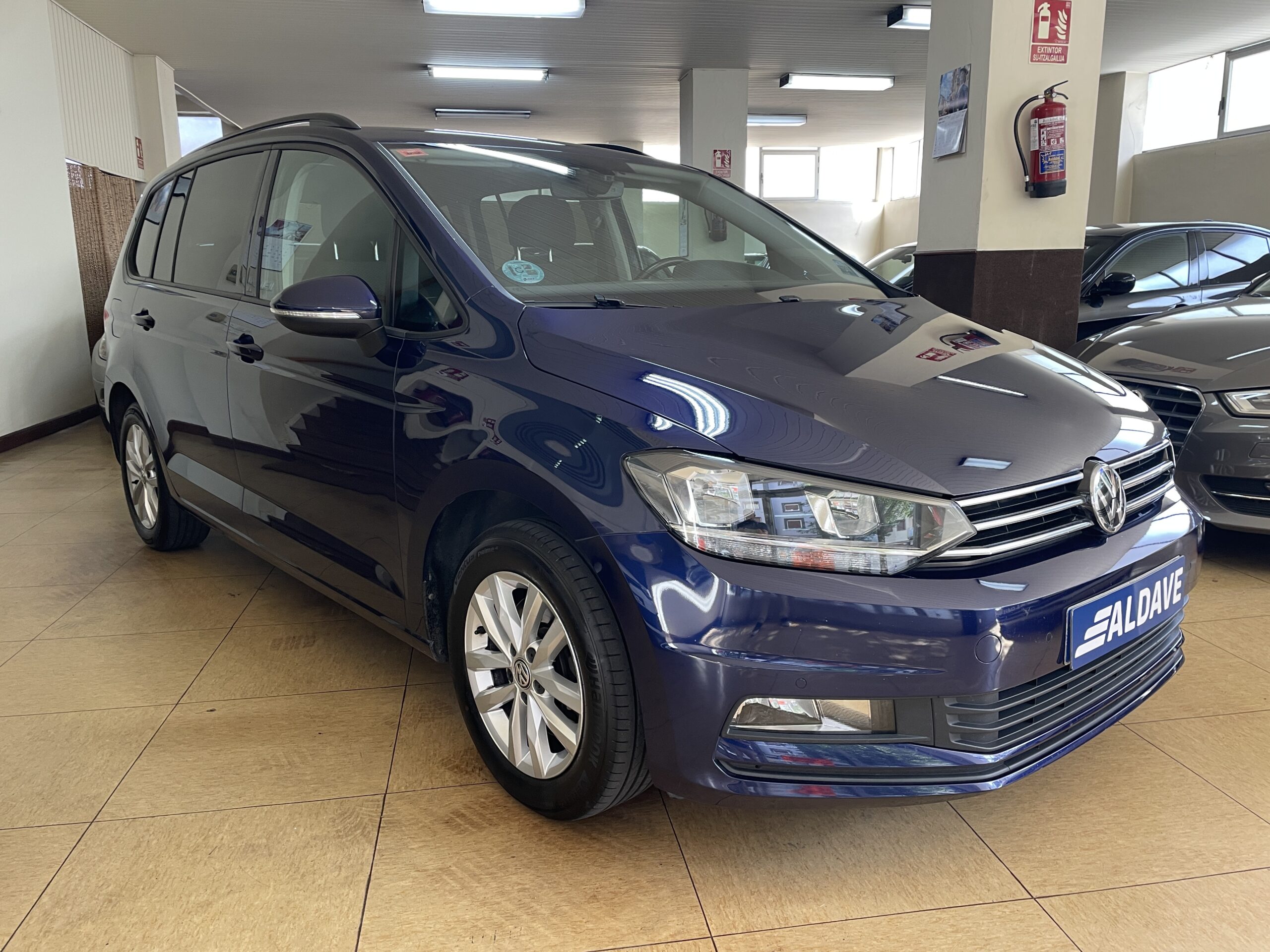 
								VOLKSWAGEN TOURAN  Advance 1.6 TDI 115CV DSG 5 Plazas full									
