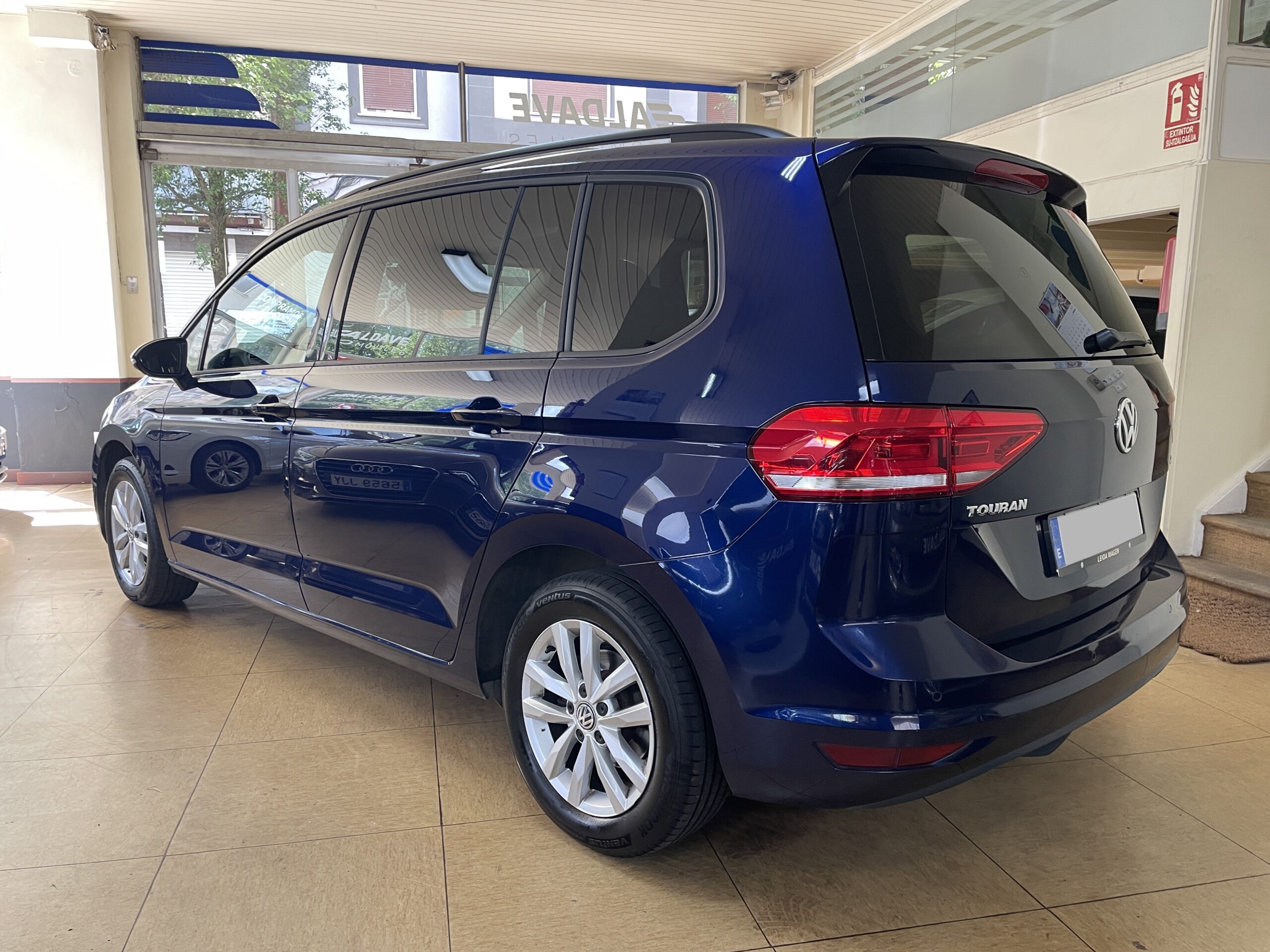 
								VOLKSWAGEN TOURAN  Advance 1.6 TDI 115CV DSG 5 Plazas full									