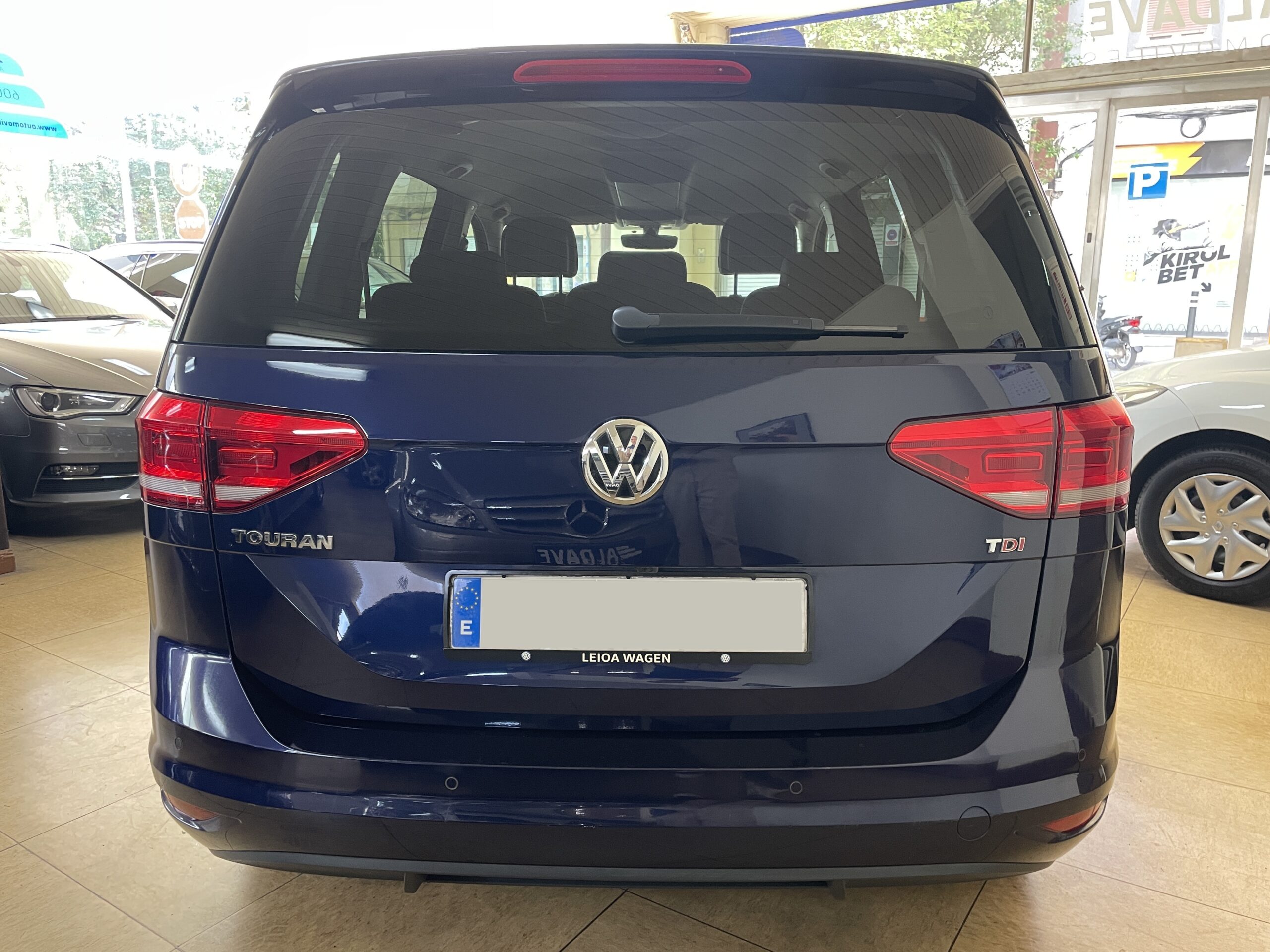 
								VOLKSWAGEN TOURAN  Advance 1.6 TDI 115CV DSG 5 Plazas full									