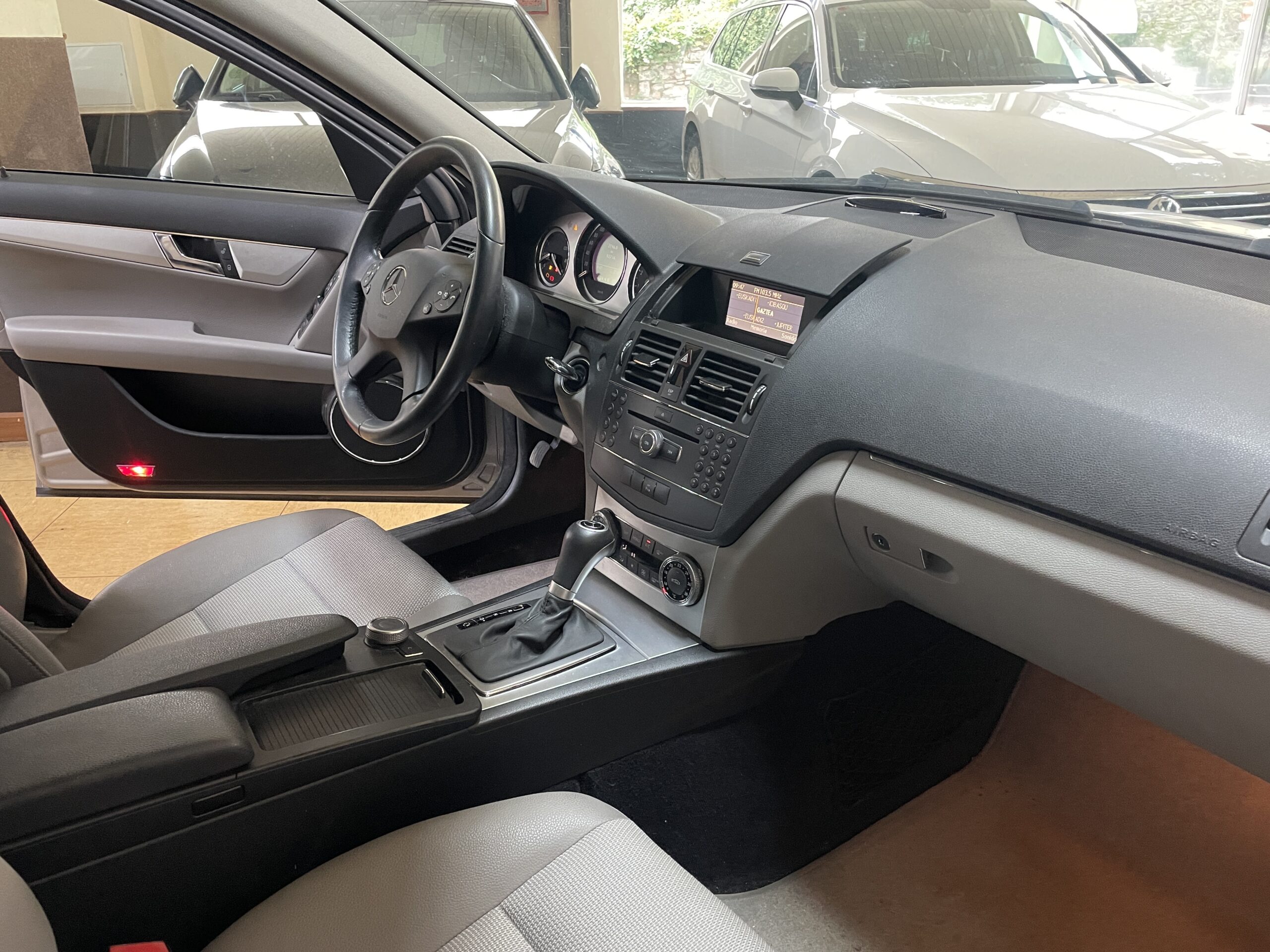 
								MERCEDES C200 K AVANTGARDE full									
