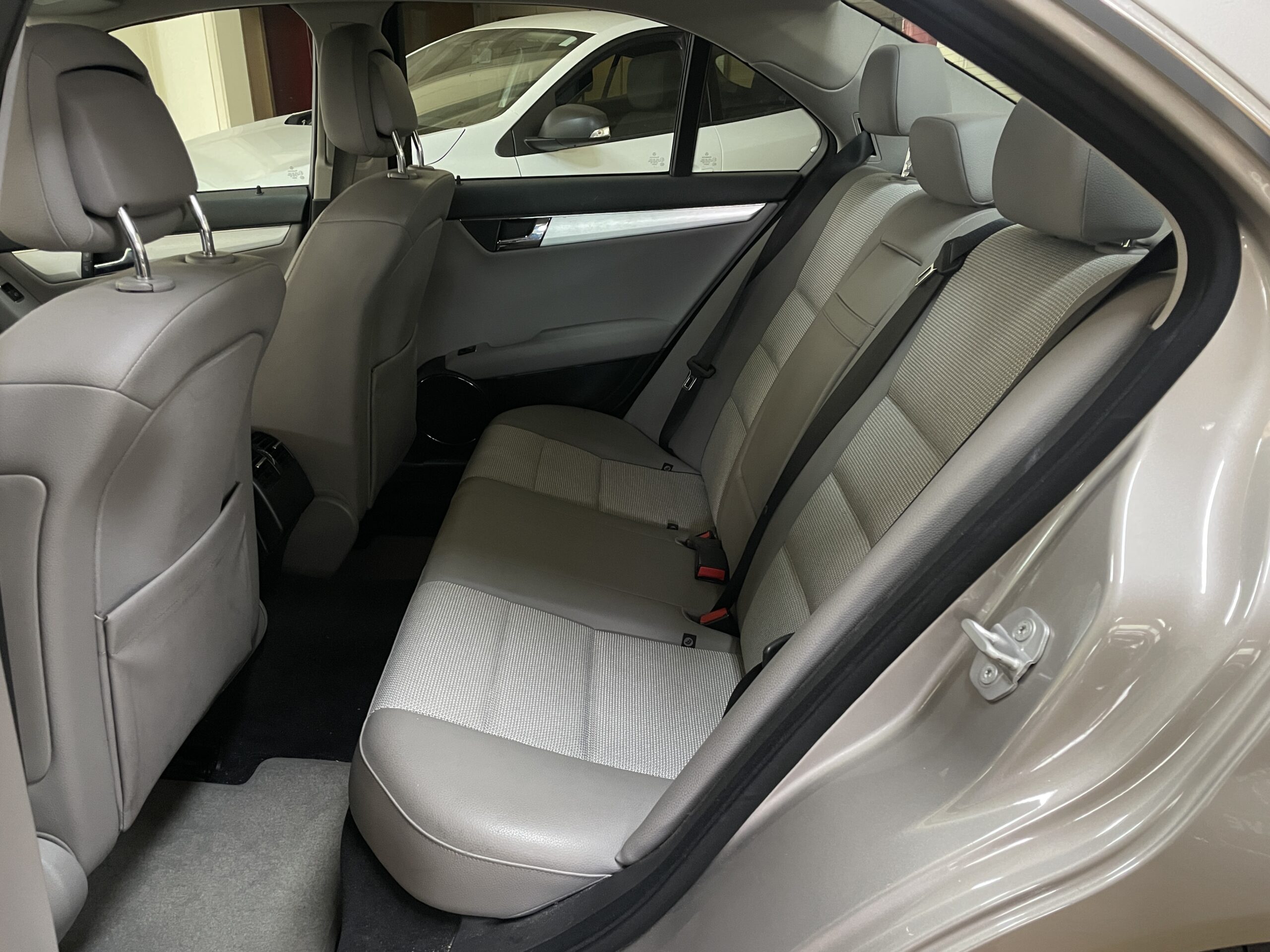 
								MERCEDES C200 K AVANTGARDE full									