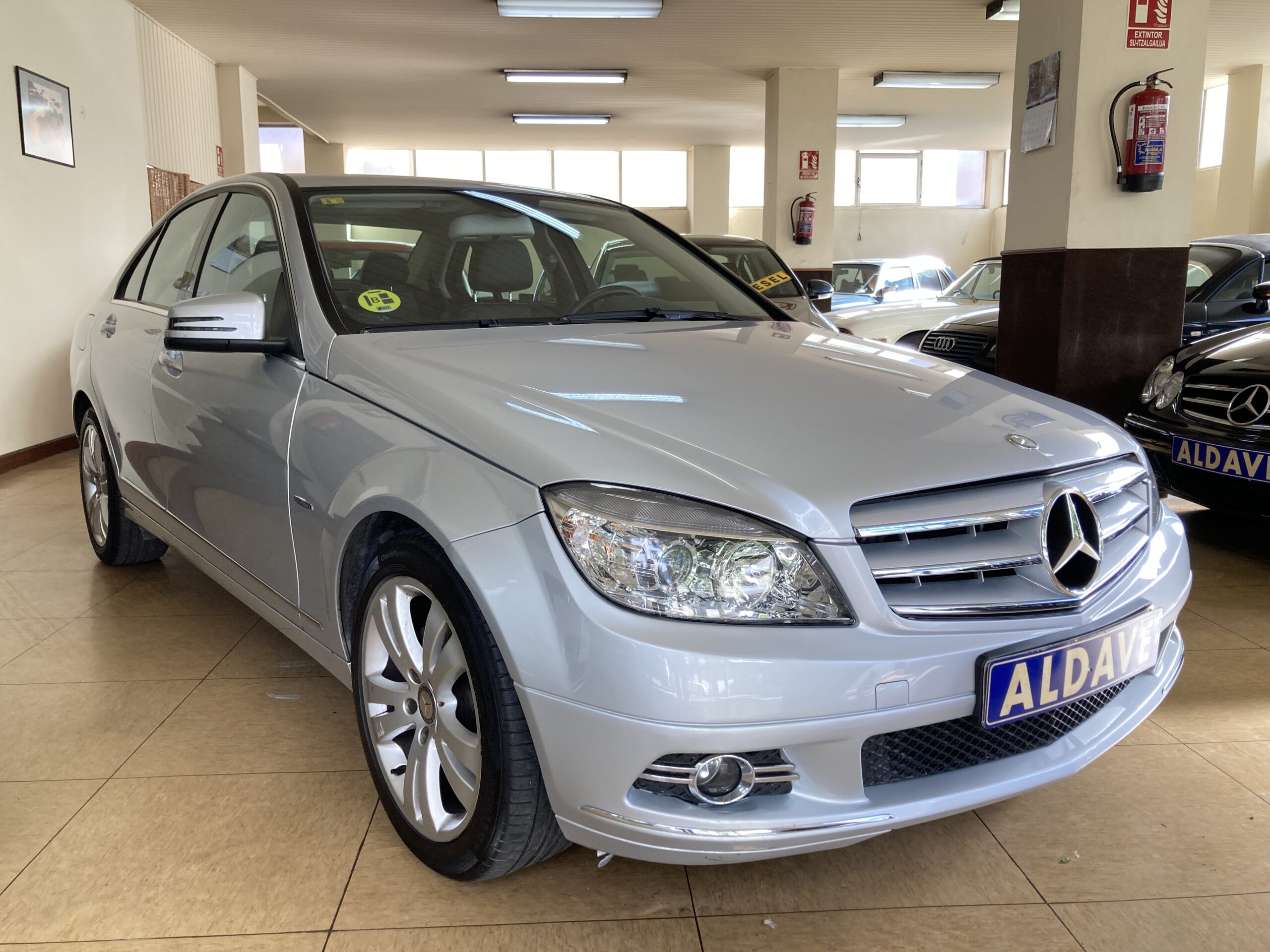 
								MERCEDES C220 CDI AVANTGARDE full									