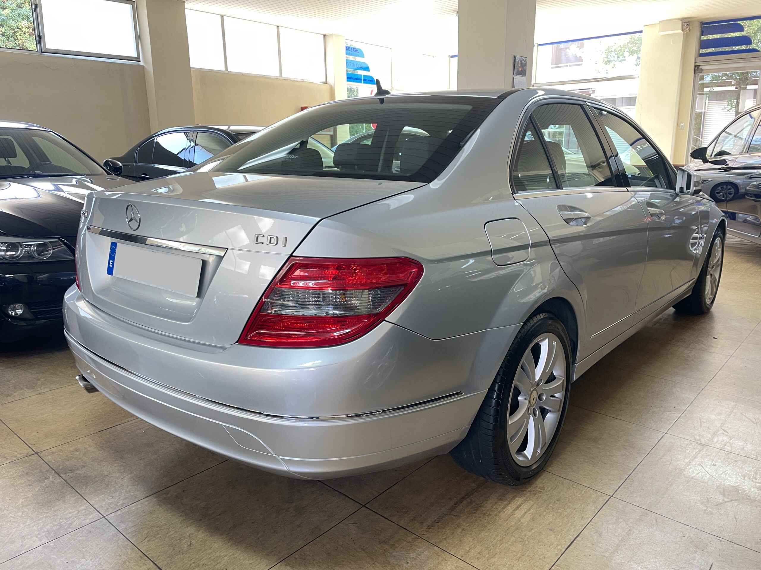 
								MERCEDES C220 CDI AVANTGARDE full									