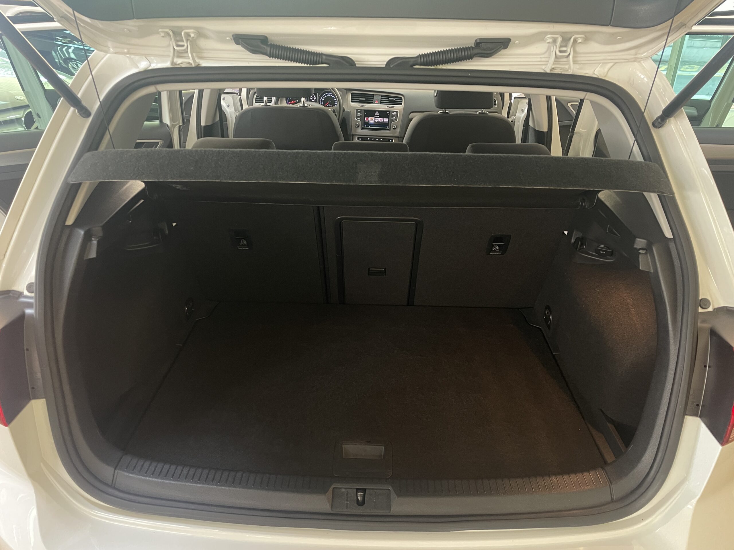 
								VOLKSWAGEN GOLF 1.4 TSI BMT ADVANCE 125CV full									