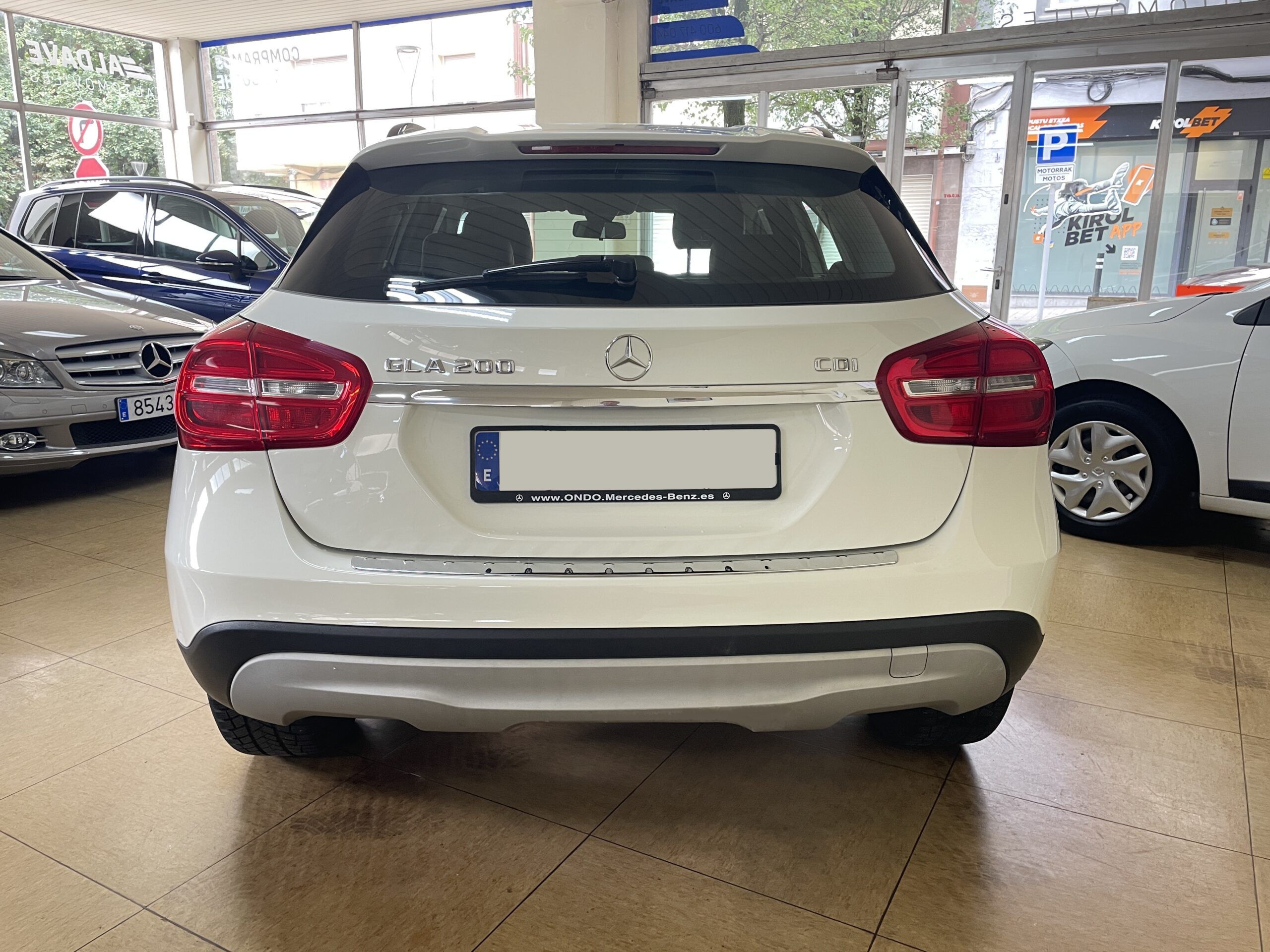
								MERCEDES GLA 200 CDI full									