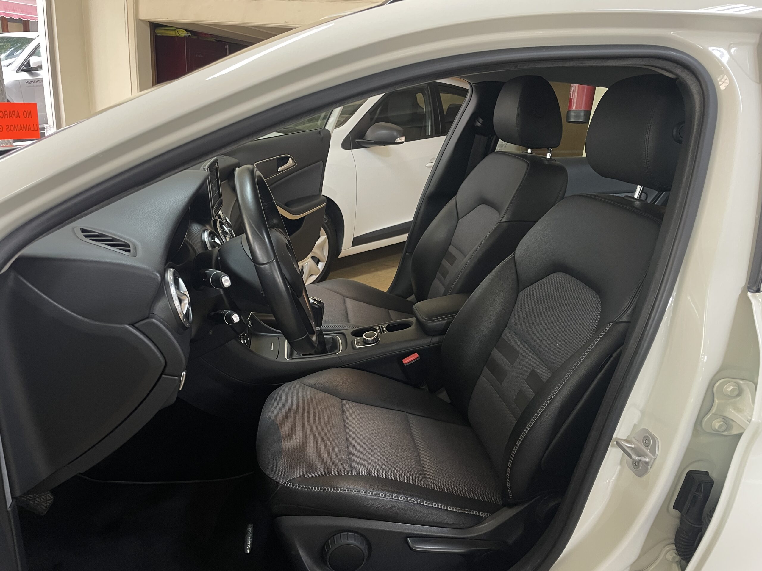 
								MERCEDES GLA 200 CDI full									