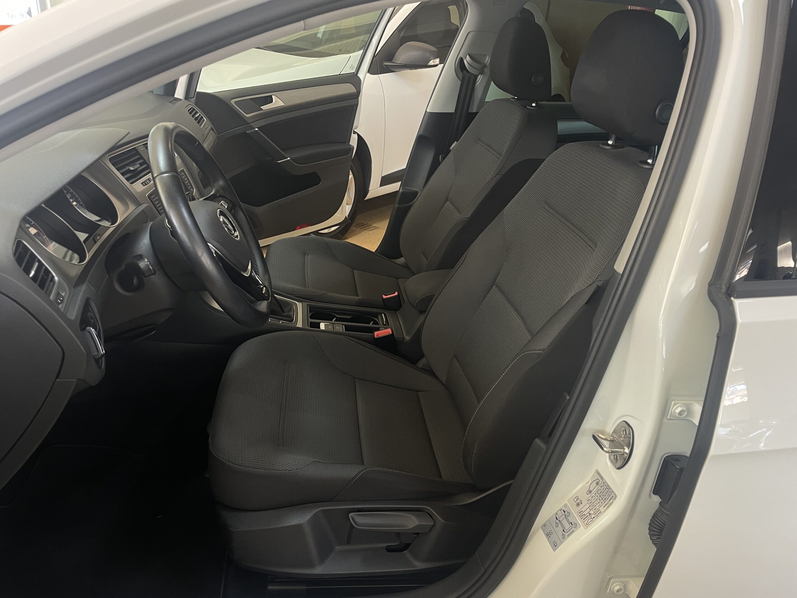 
								VOLKSWAGEN GOLF 1.4 TSI BMT ADVANCE 125CV full									