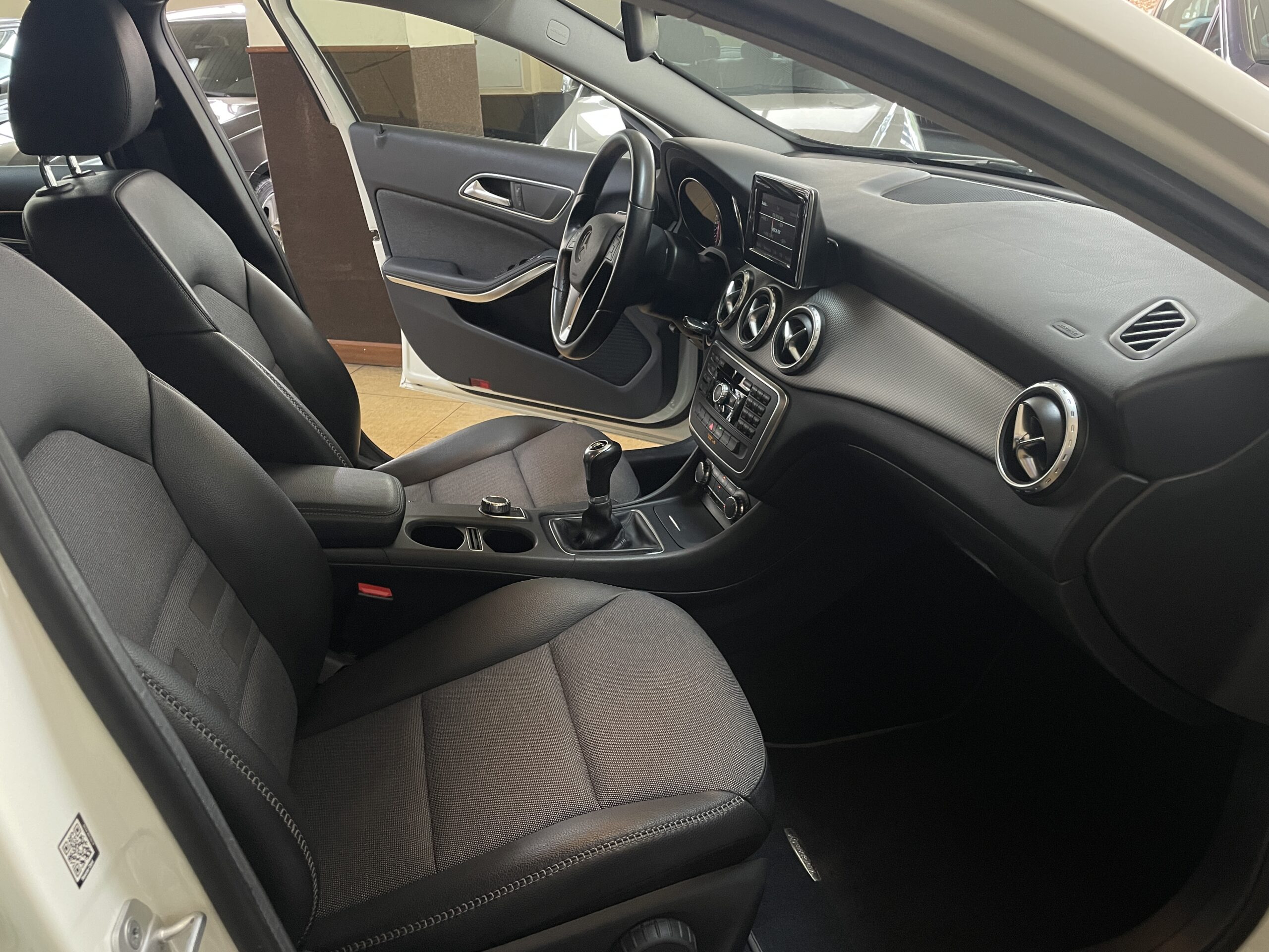 
								MERCEDES GLA 200 CDI full									