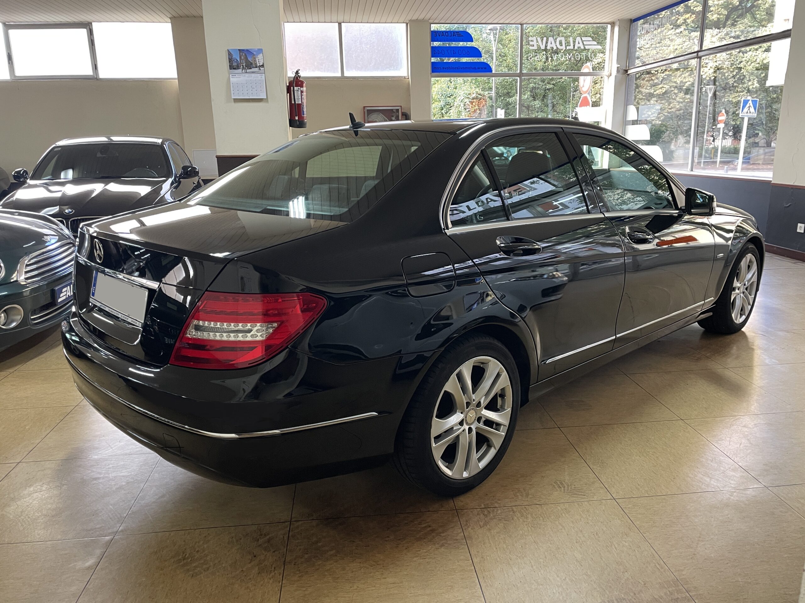 
								MERCEDES BENZ C180 CGI BE AVANTGARDE AUTOMATICO full									