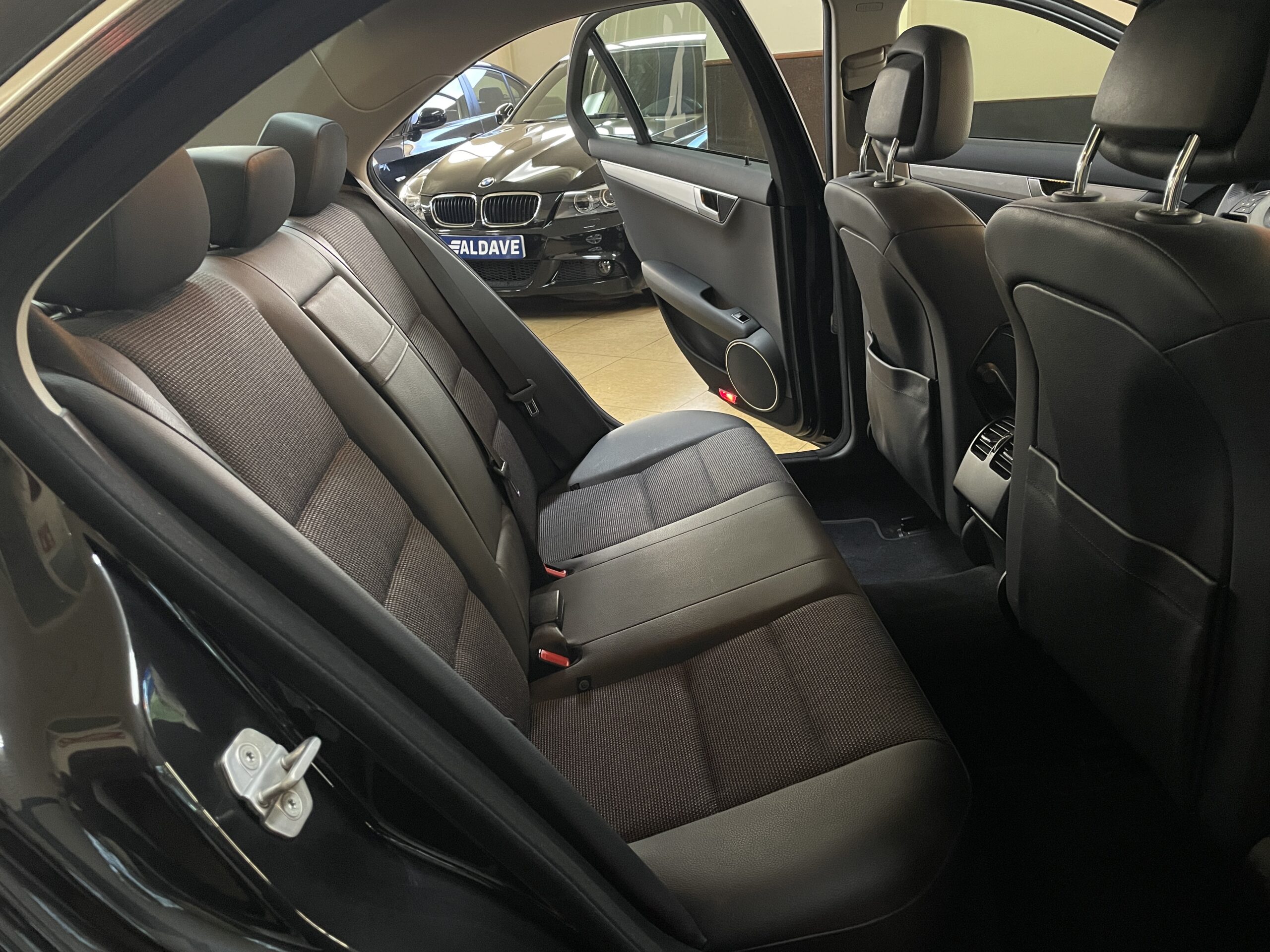 
								MERCEDES BENZ C180 CGI BE AVANTGARDE AUTOMATICO full									
